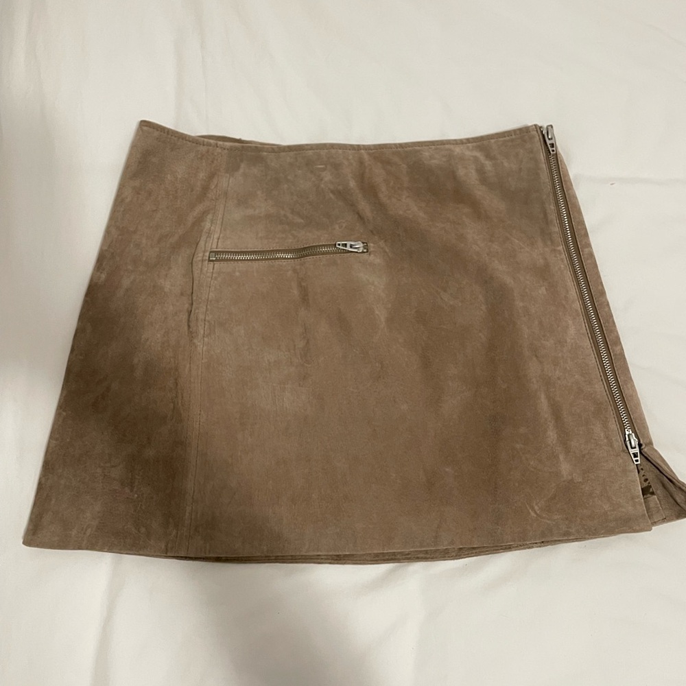 BLANK NYC mini skirt. Size 31.